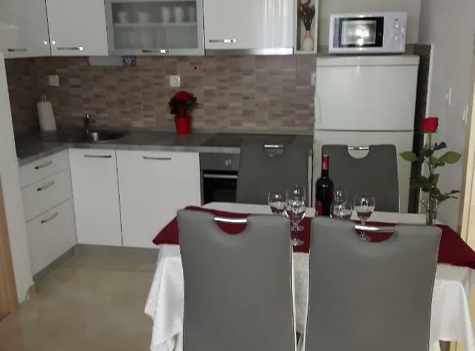 شقة Stipe سبليت